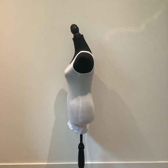 a.n.d beautiful elegant tank top is in perfect condition. - Picture 3 of 4